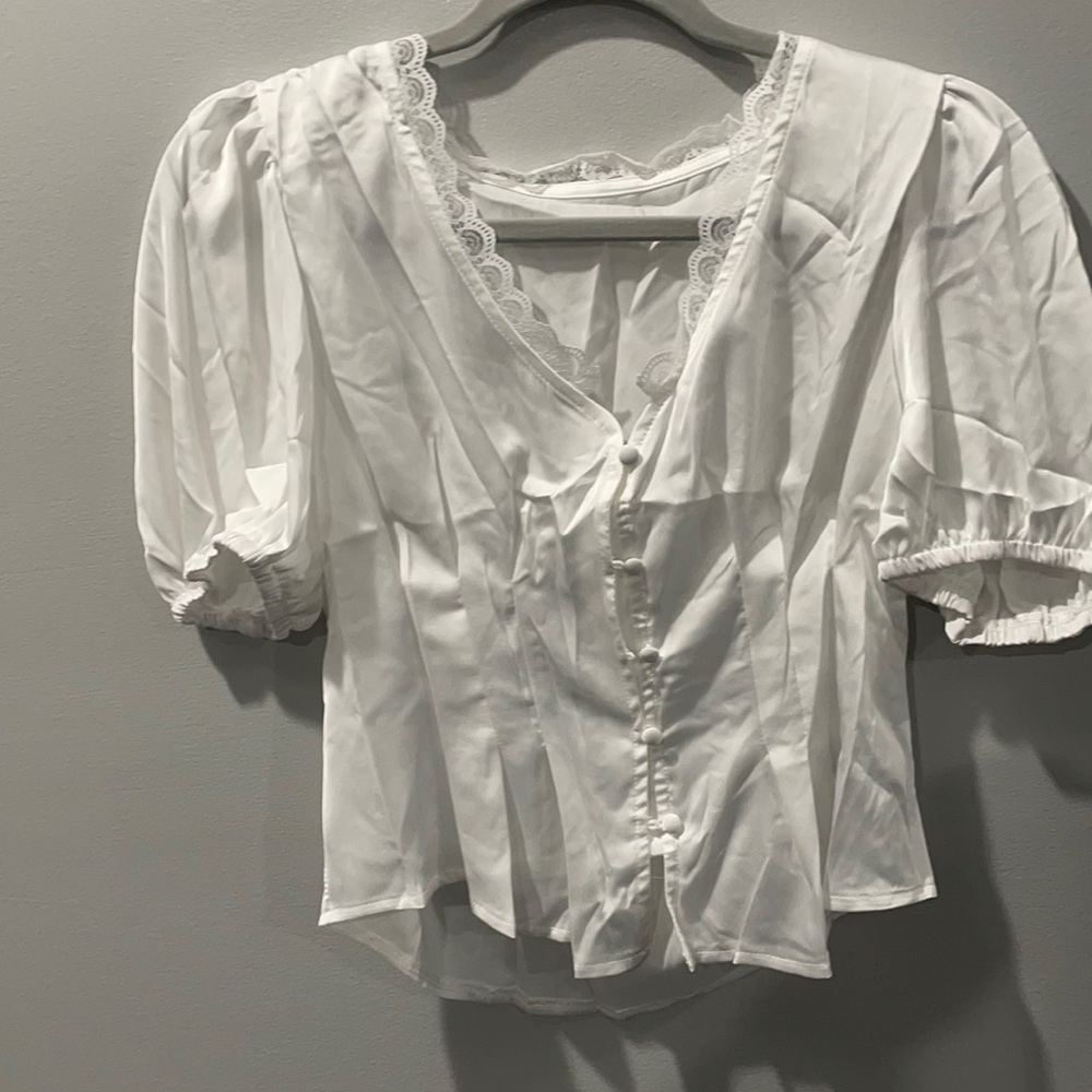 I’m a small business owner and I’m trying to sell my clothes on poshmark